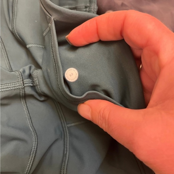 Lululemon green jaspar fast and free 25” size 2. NWT! - Picture 5 of 5